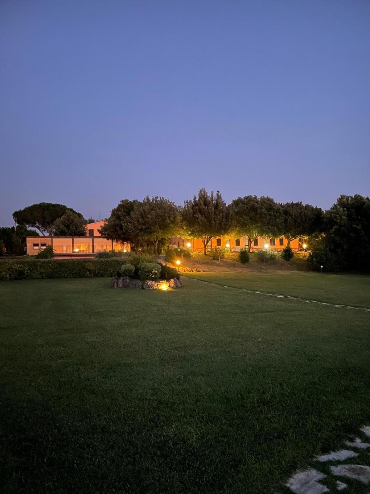 Agriturismo I Tre Fossi マリアーノ・イン・トスカーナ エクステリア 写真